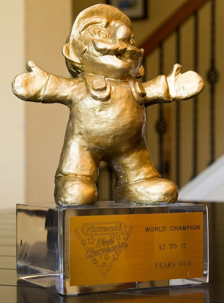 1990 Nintendo World Championship Gold Trophy Mario
